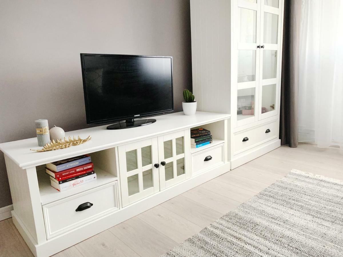 Mhc Quiet Deluxe Suite Near Downtown - Free Parking براشوف المظهر الخارجي الصورة