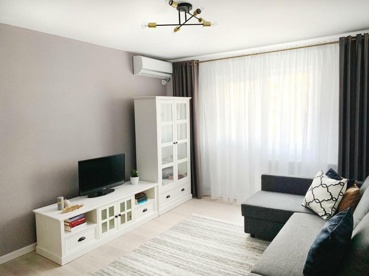 Mhc Quiet Deluxe Suite Near Downtown - Free Parking براشوف المظهر الخارجي الصورة